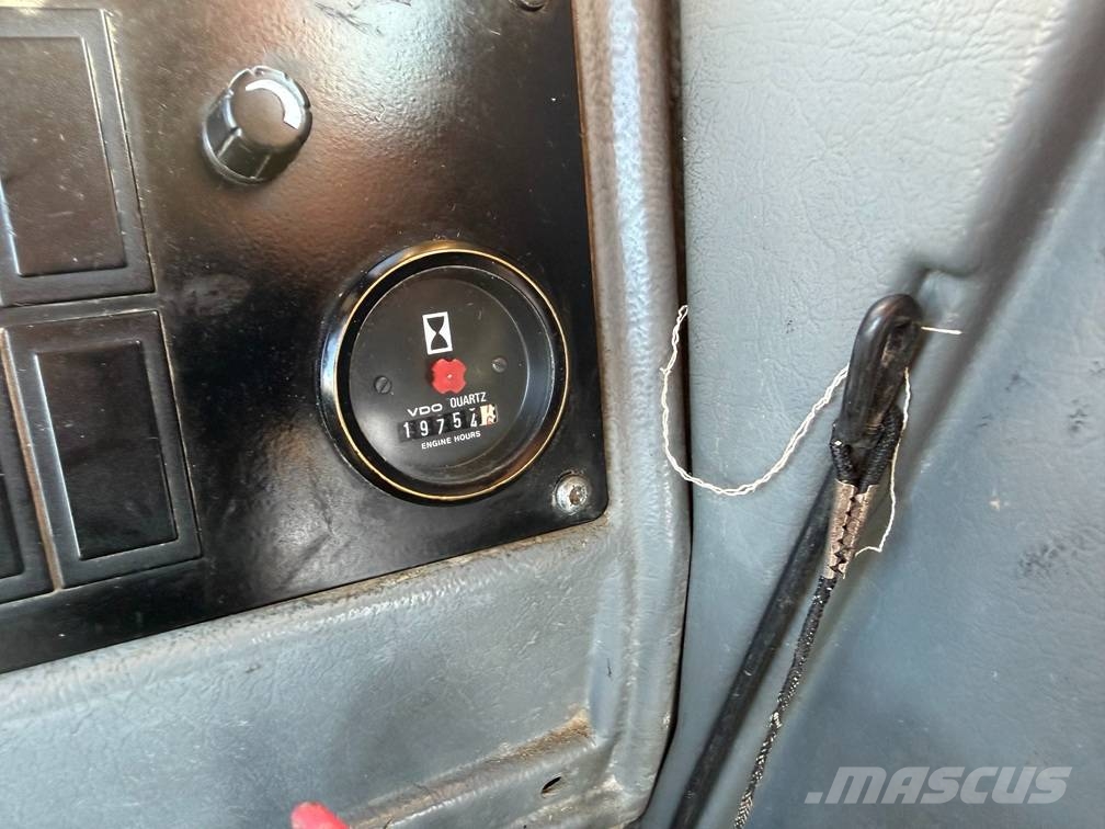 Volvo L 120 E Kolesni nakladalci