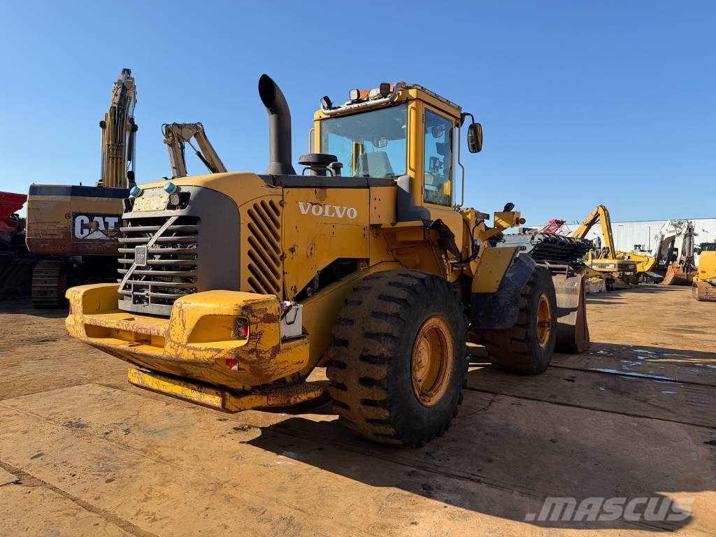 Volvo L 120 E Kolesni nakladalci