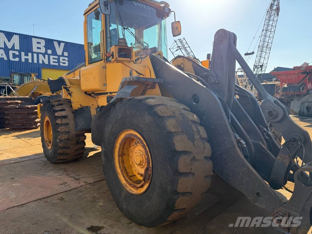 Volvo L 120 E Kolesni nakladalci