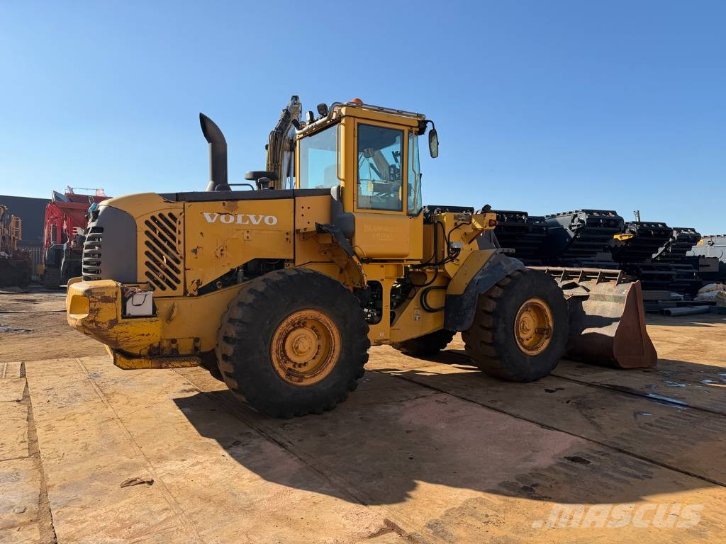 Volvo L 120 E Kolesni nakladalci