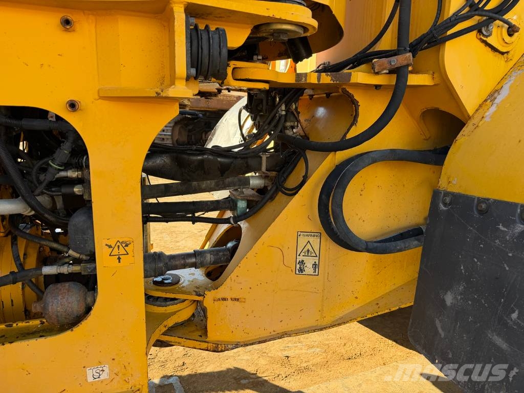 Volvo L 120 E Kolesni nakladalci