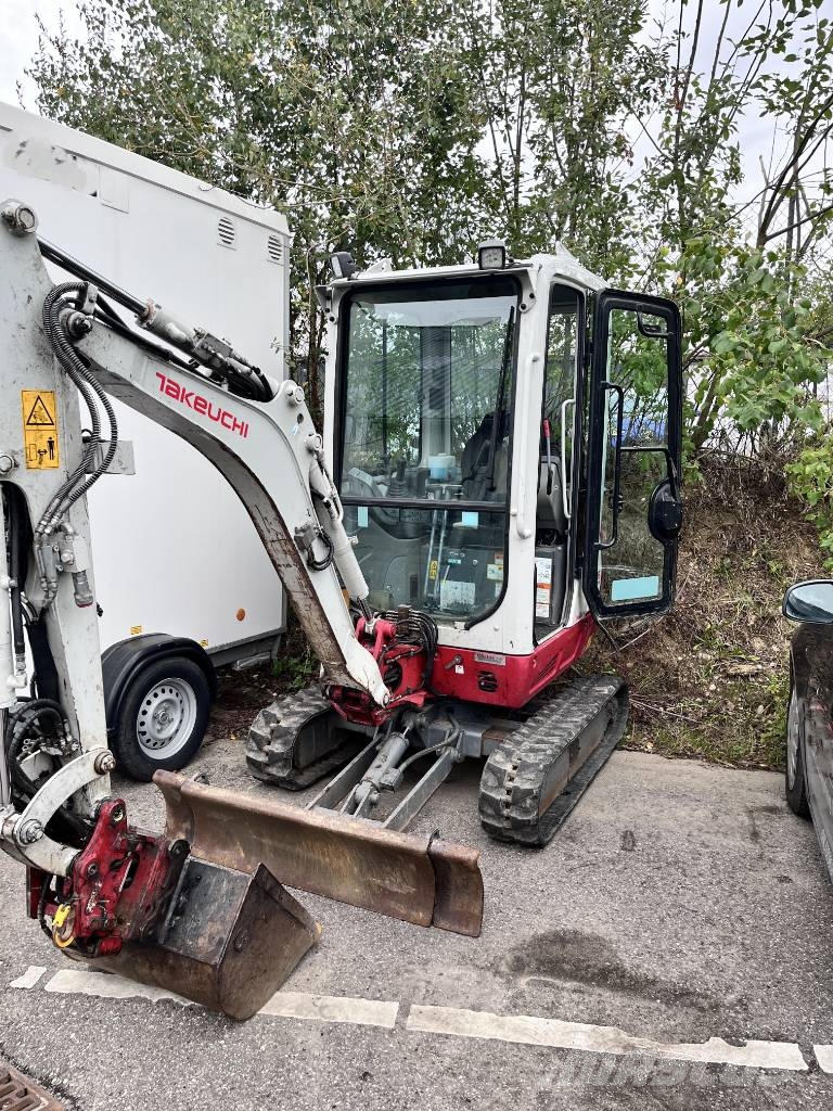 PÅ VEJ IND Takeuchi TB216 Minigravemaskiner