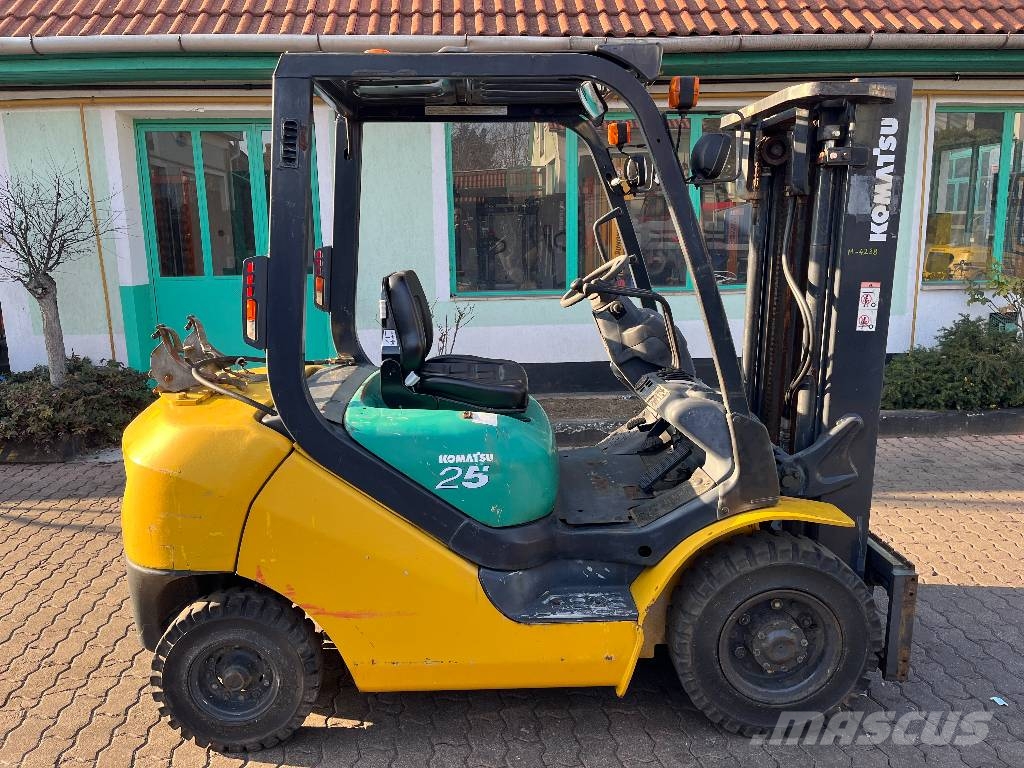 Komatsu FG25T-16 NXT V-4238 IO LPG'li forkliftler