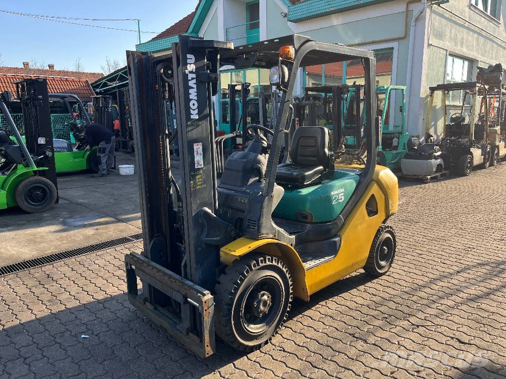 Komatsu FG25T-16 NXT V-4238 IO LPG'li forkliftler