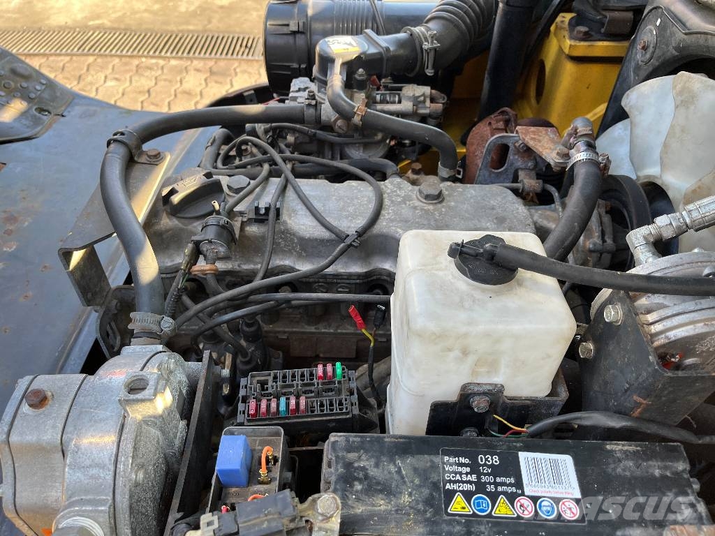 Komatsu FG25T-16 NXT V-4238 IO LPG'li forkliftler