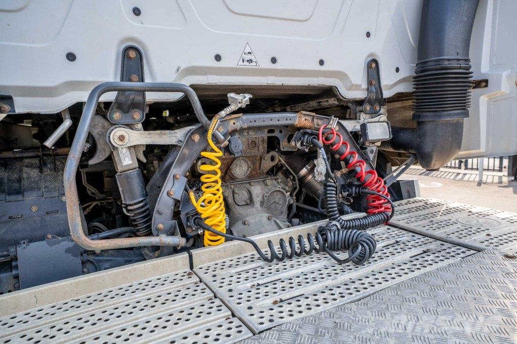 Mercedes-Benz ACTROS 1845 LS Sadulveokid