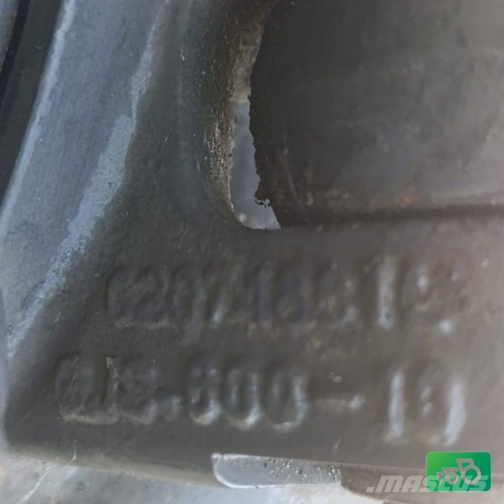 Claas Bridge Beam Steering Axle 0627600.0 Šasija i vešenje