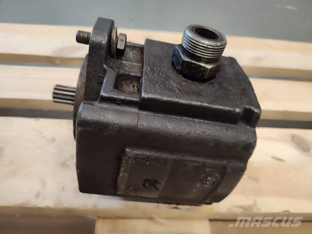 Casappa KP30.56D0 pump 87396196 New Holland LM 5060 油壓