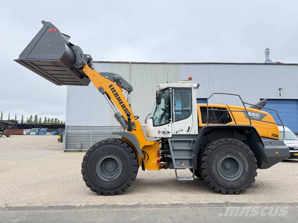 Liebherr L 550 XPower لوادر بعجل