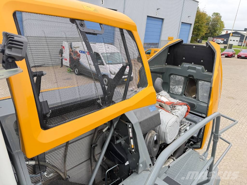 Liebherr L 550 XPower لوادر بعجل