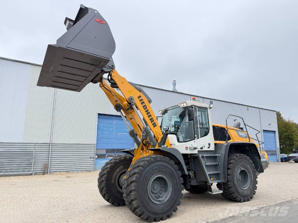Liebherr L 550 XPower لوادر بعجل