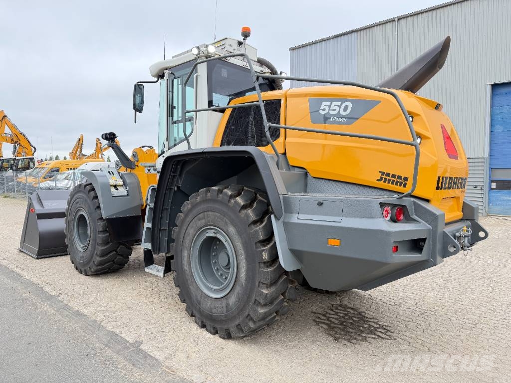 Liebherr L 550 XPower لوادر بعجل