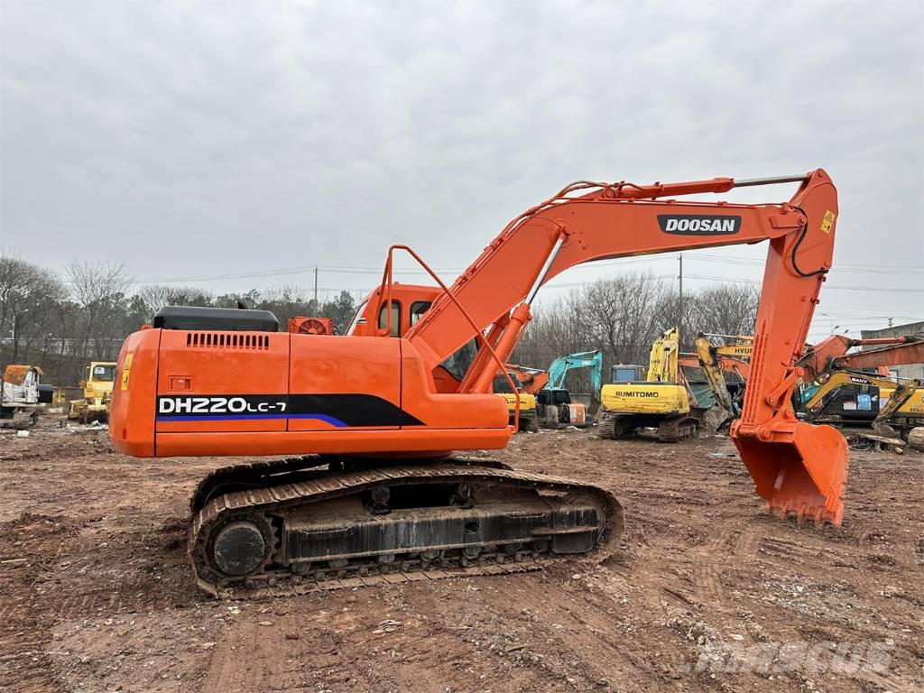 Doosan DH 220 Kāpurķēžu ekskavatori