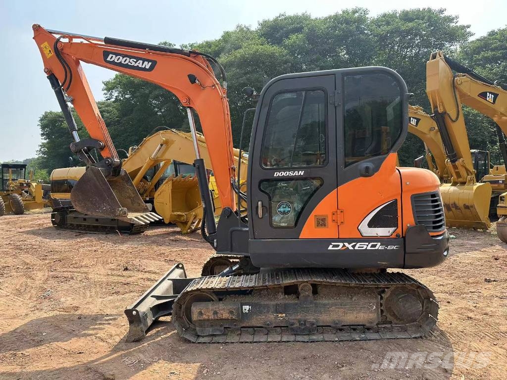 Doosan DX60 Pelle sur chenilles