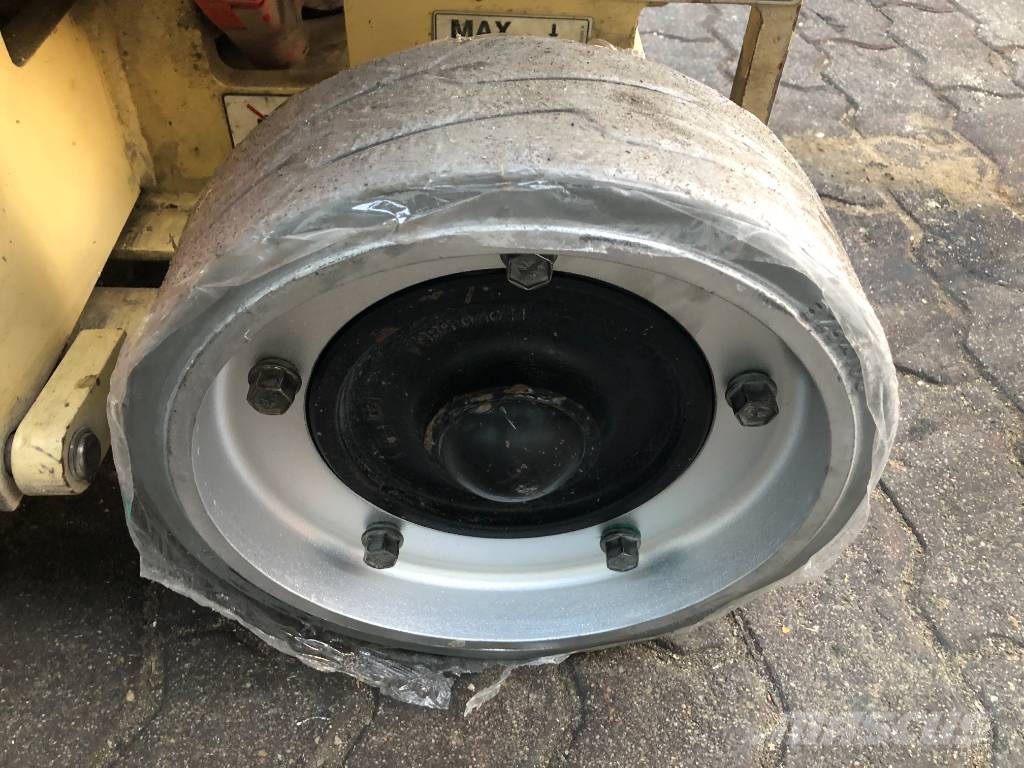JLG 1930 ES V-2927 EO Vertikálne stĺpové výťahy