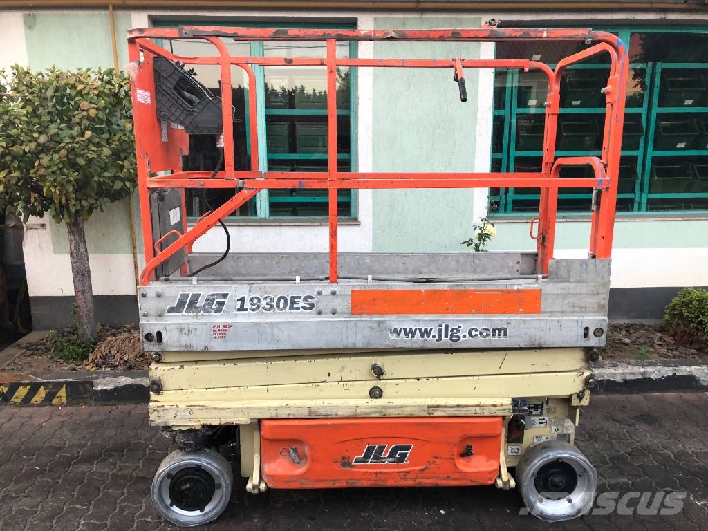 JLG 1930 ES V-2927 EO Vertikálne stĺpové výťahy