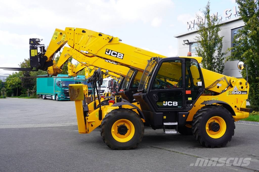 JCB 540-140 telescopic loader / 14 m range / 1800 MTH رافعة تلسكوبية