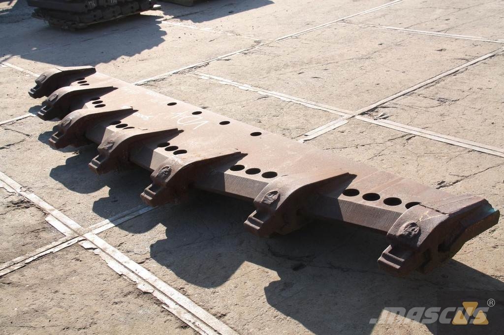 CAT 988 Cutting edge Buckets