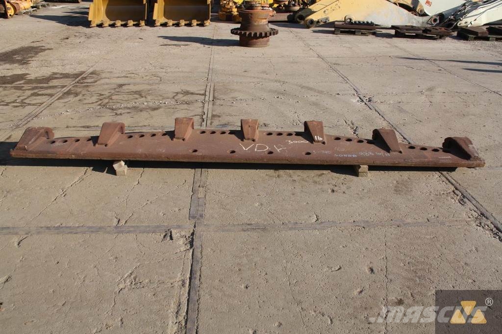 CAT 988 Cutting edge Buckets