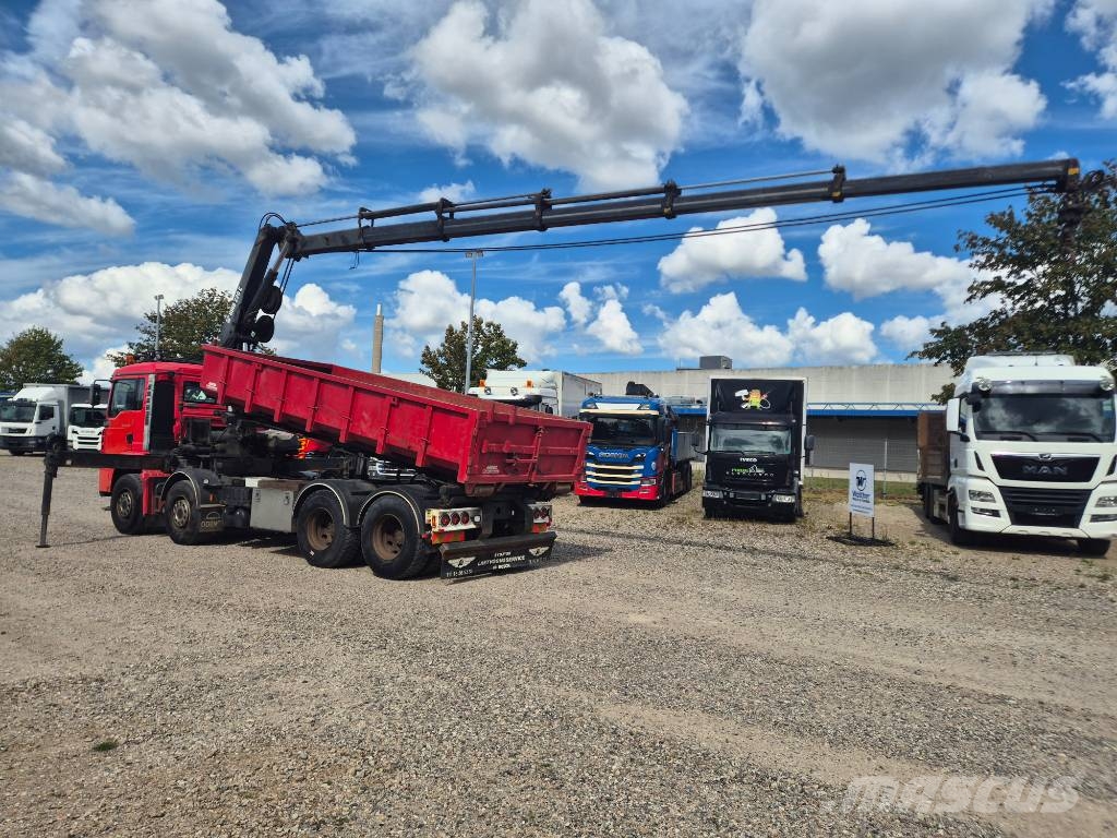 MAN TGA 32.460 8x4/4 //HIAB 220 C - 5 // 3 way tip Автокранове