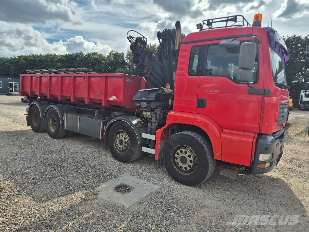 MAN TGA 32.460 8x4/4 //HIAB 220 C - 5 // 3 way tip Автокранове