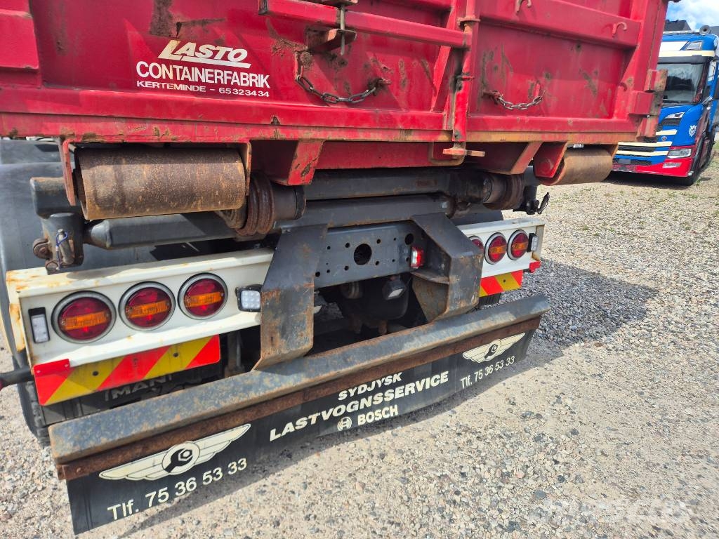 MAN TGA 32.460 8x4/4 //HIAB 220 C - 5 // 3 way tip Автокранове