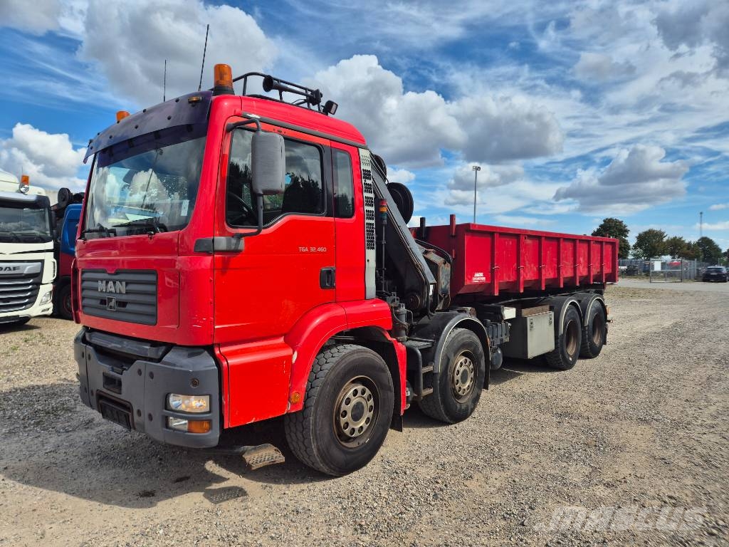 MAN TGA 32.460 8x4/4 //HIAB 220 C - 5 // 3 way tip Автокранове
