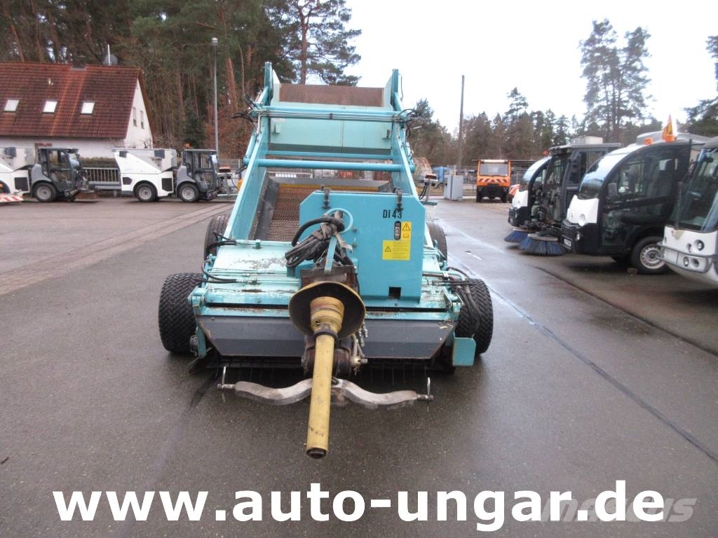 Kässbohrer BeachTech STR 2000 Baujahr 2003 BeachCleaner Оборудване за почистване на плаж