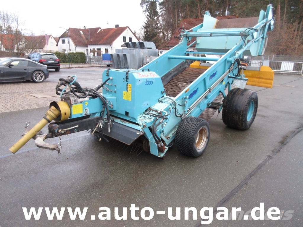 Kässbohrer BeachTech STR 2000 Baujahr 2003 BeachCleaner Оборудване за почистване на плаж