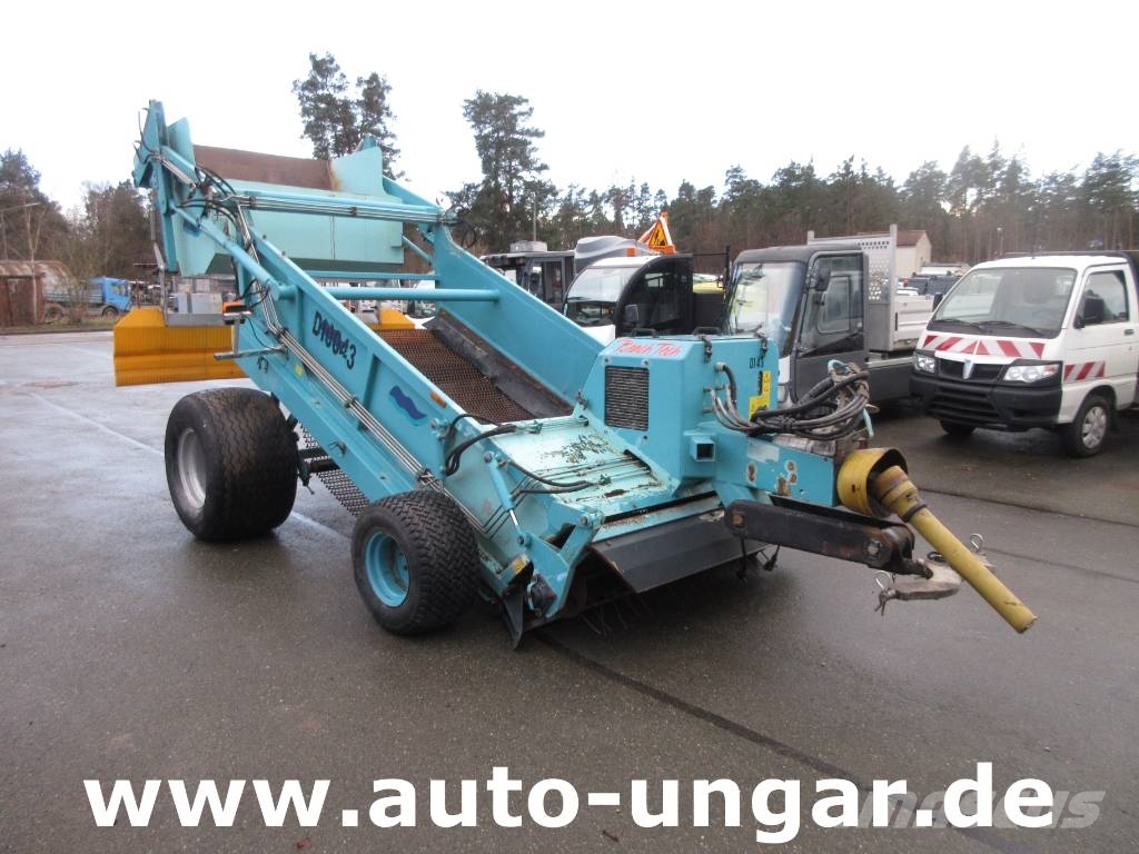 Kässbohrer BeachTech STR 2000 Baujahr 2003 BeachCleaner Оборудване за почистване на плаж