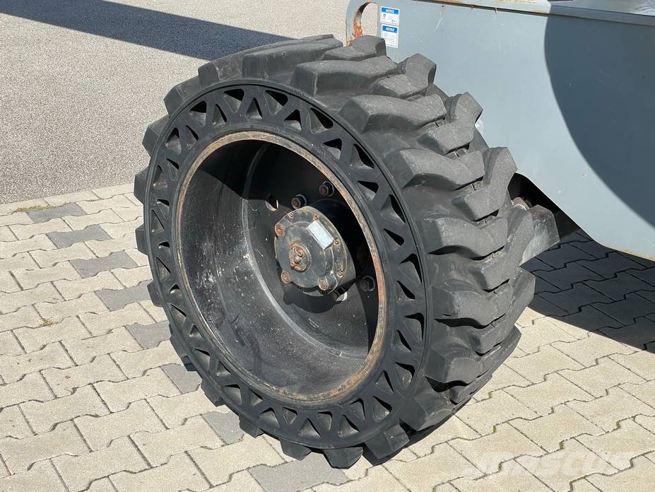 Haulotte HT 28 RTJ Pro Gelenkteleskoparbeitsbühnen