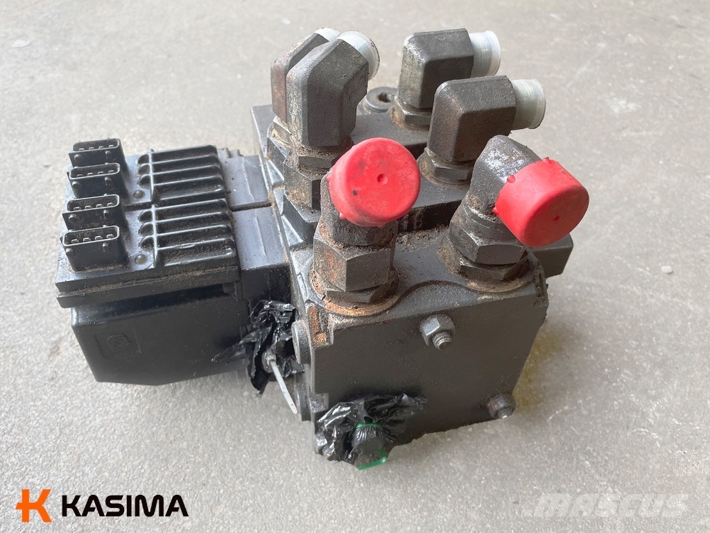 CLAAS Valve with Danfoss actuator Гідравліка