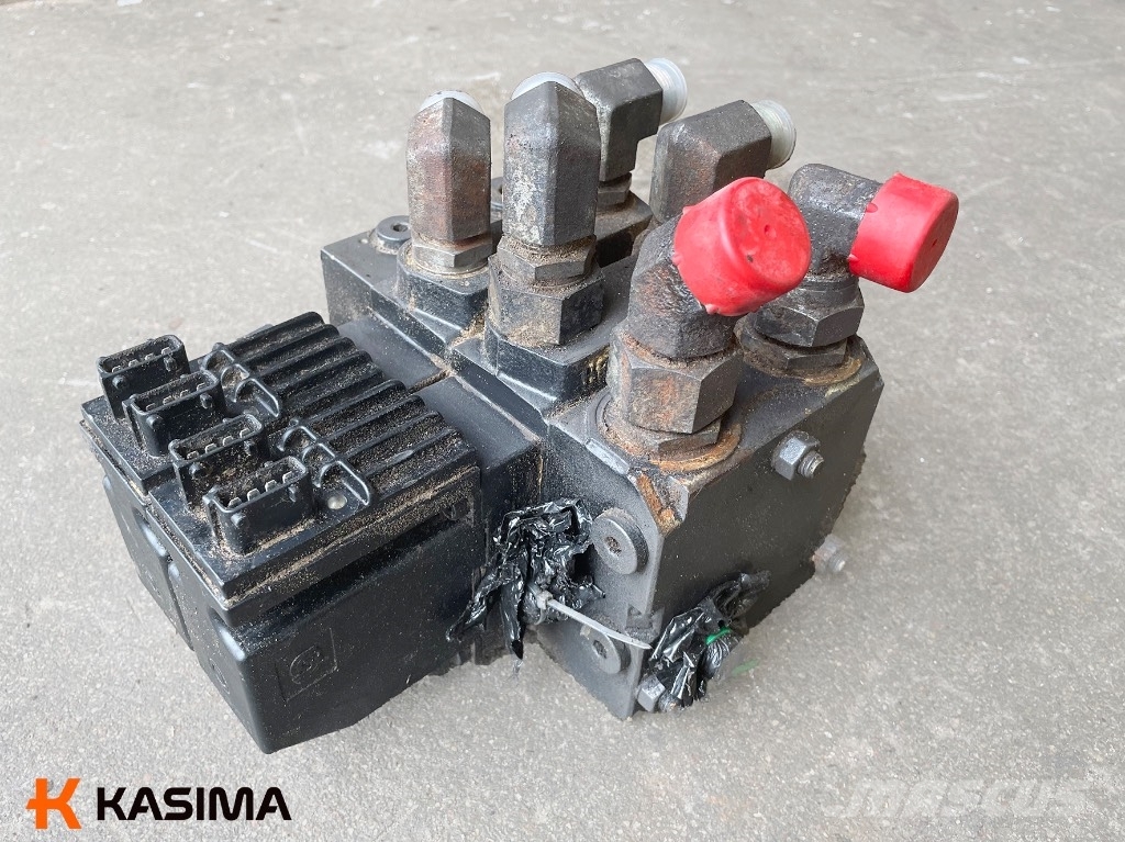 CLAAS Valve with Danfoss actuator Гідравліка