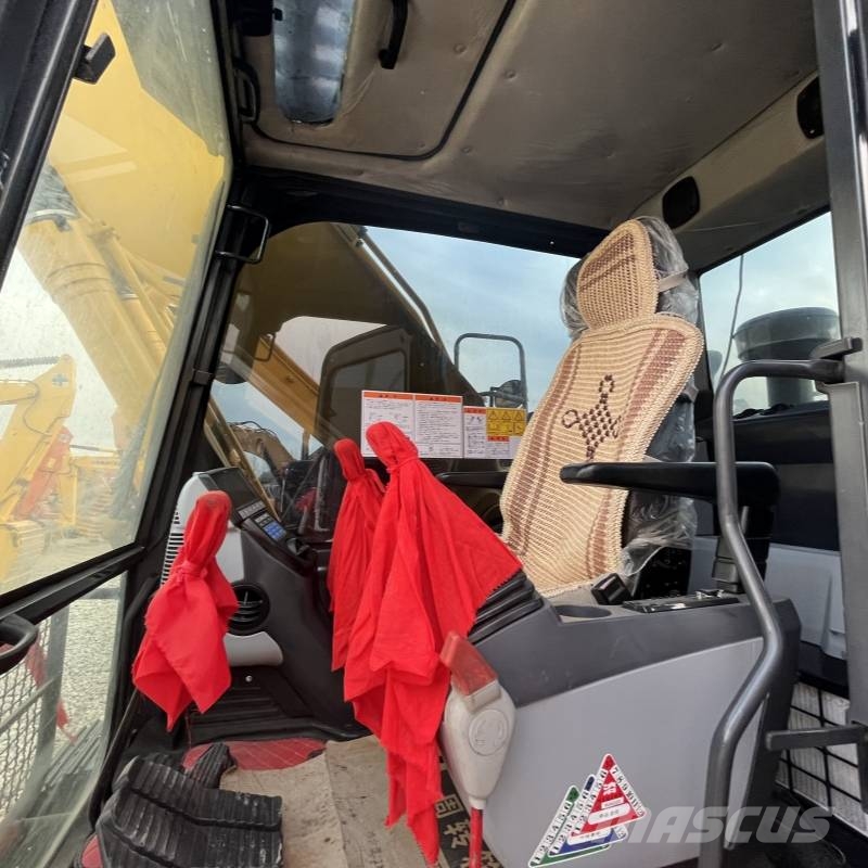 Komatsu PC 200 Εκσκαφείς με ερπύστριες