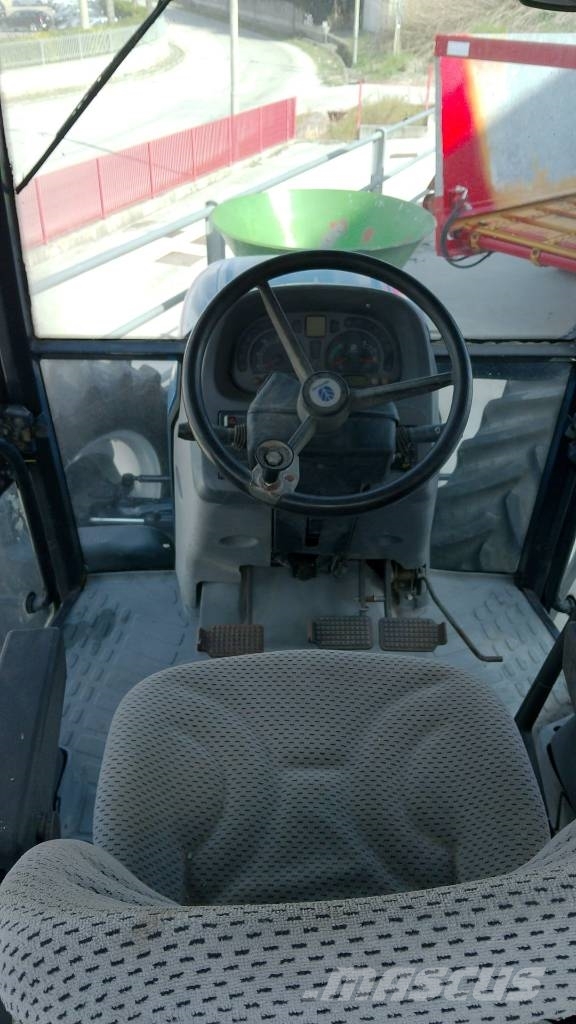 New Holland TL 100 Traktorer