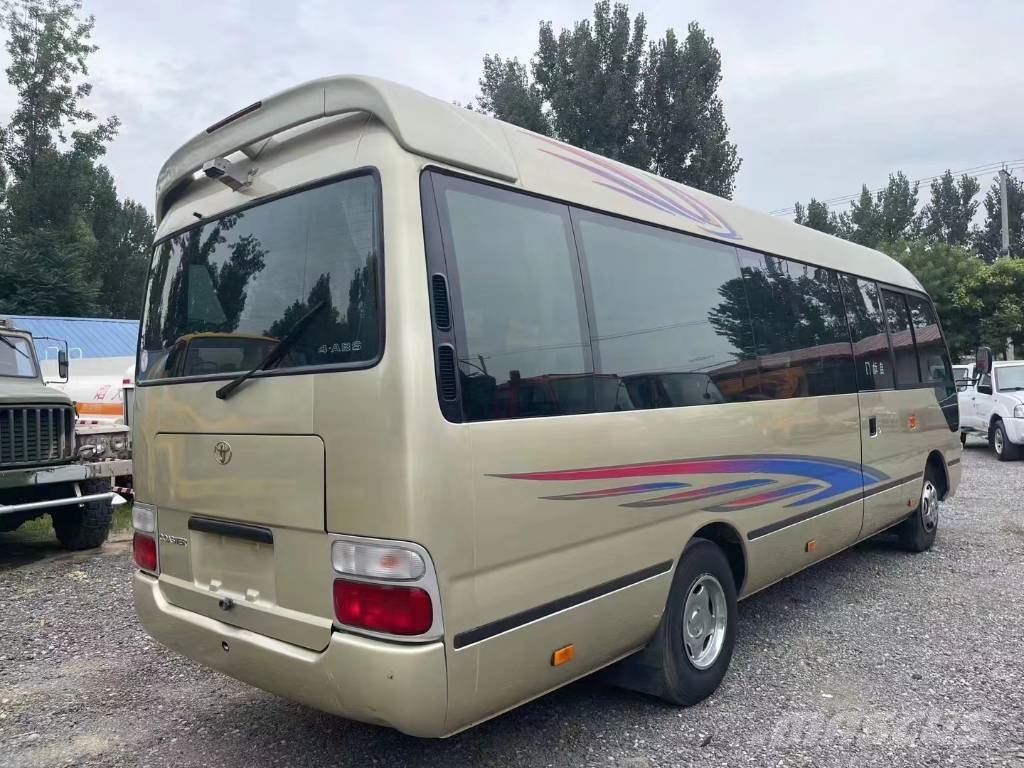 Toyota Coaster Bus 迷你巴士