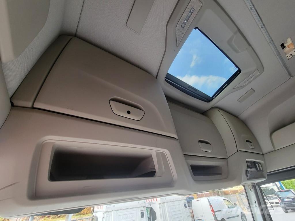 Iveco S-WAY Kabine i unutrašnjost