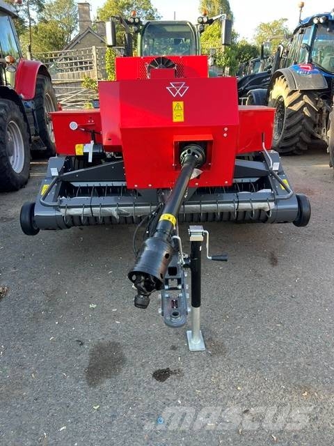 Massey Ferguson 1840 Quaderpressen