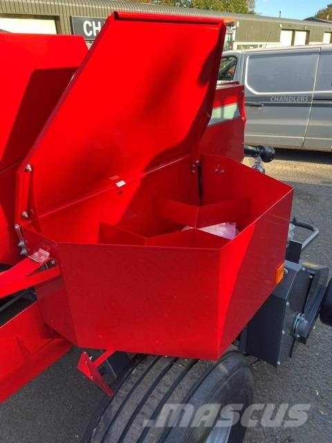 Massey Ferguson 1840 Quaderpressen