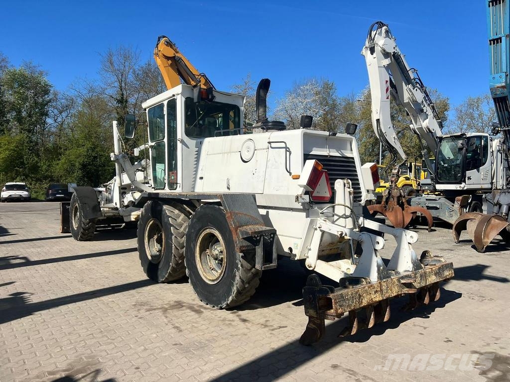 Komatsu GD 650 AE Niveladoras