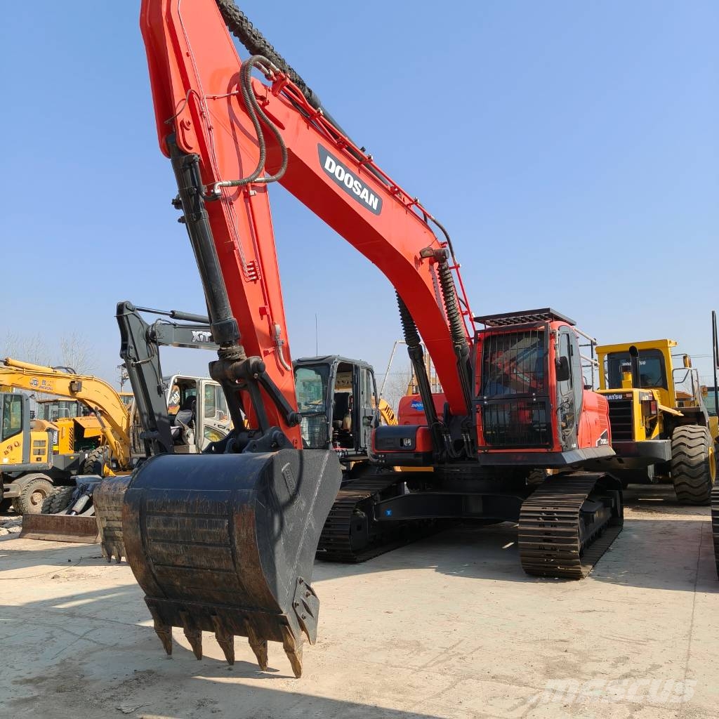 Doosan DX300LC-9C Beltegraver
