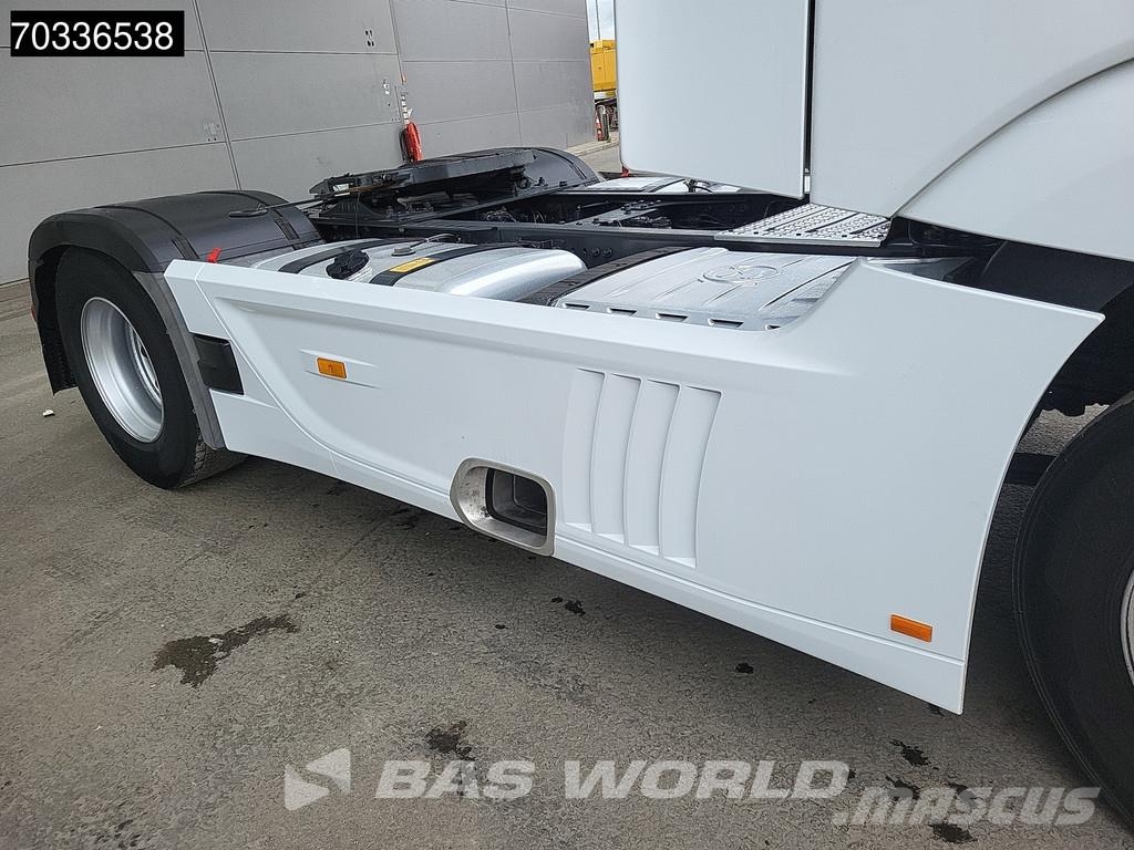 Mercedes-Benz Actros 1845 4X2 BigSpace Retarder 2x Tanks ACC Nav Vilcēji