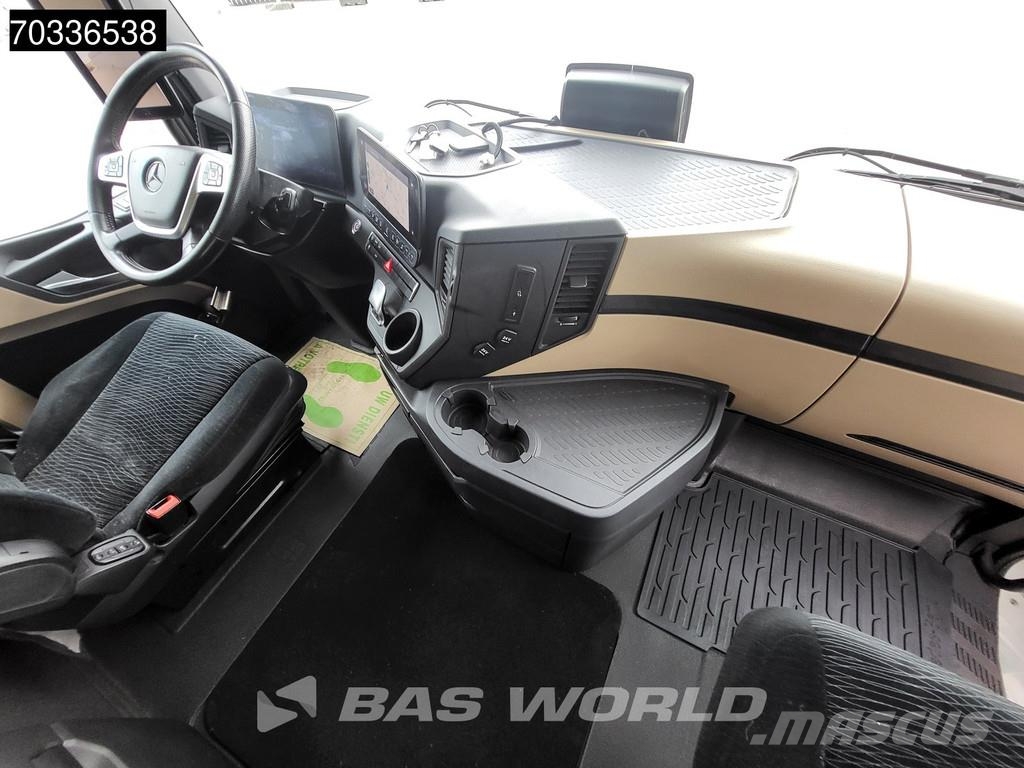 Mercedes-Benz Actros 1845 4X2 BigSpace Retarder 2x Tanks ACC Nav Vilcēji