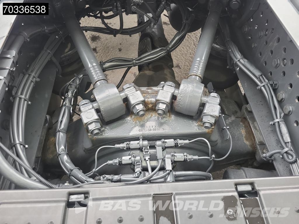 Mercedes-Benz Actros 1845 4X2 BigSpace Retarder 2x Tanks ACC Nav 中古トラクターヘッド | トレーラーヘッド