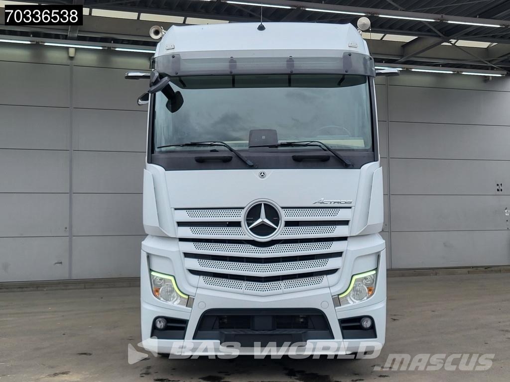 Mercedes-Benz Actros 1845 4X2 BigSpace Retarder 2x Tanks ACC Nav Vilcēji