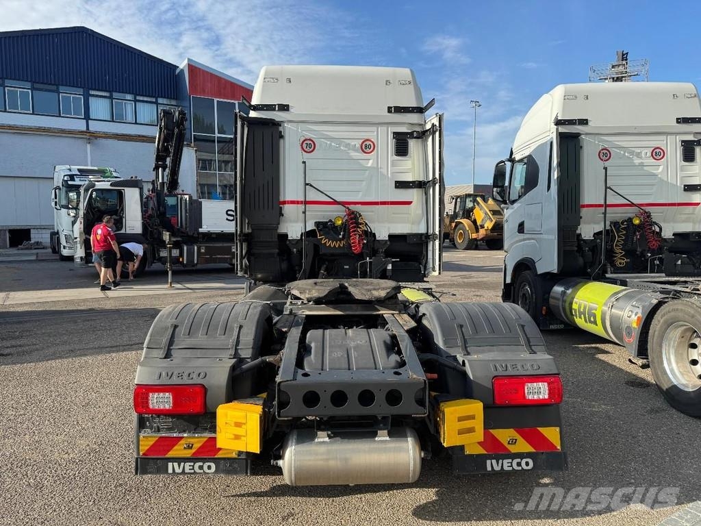 Iveco S-WAY 460 4X2 EURO 6 + INTARDER + ALCOA Naudoti vilkikai