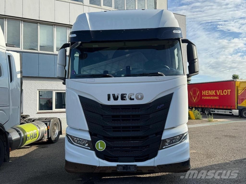 Iveco S-WAY 460 4X2 EURO 6 + INTARDER + ALCOA Naudoti vilkikai