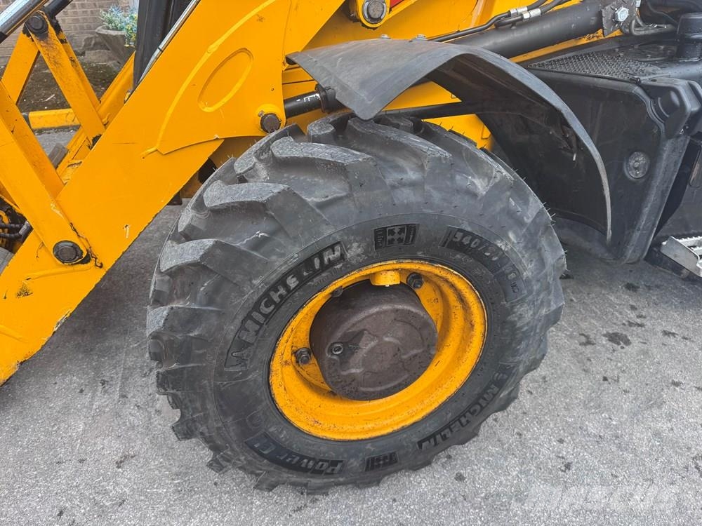 JCB 3CX SM MANUAL TRANSMISSION - CONSIGNED TO TCH JCB Baggerlader