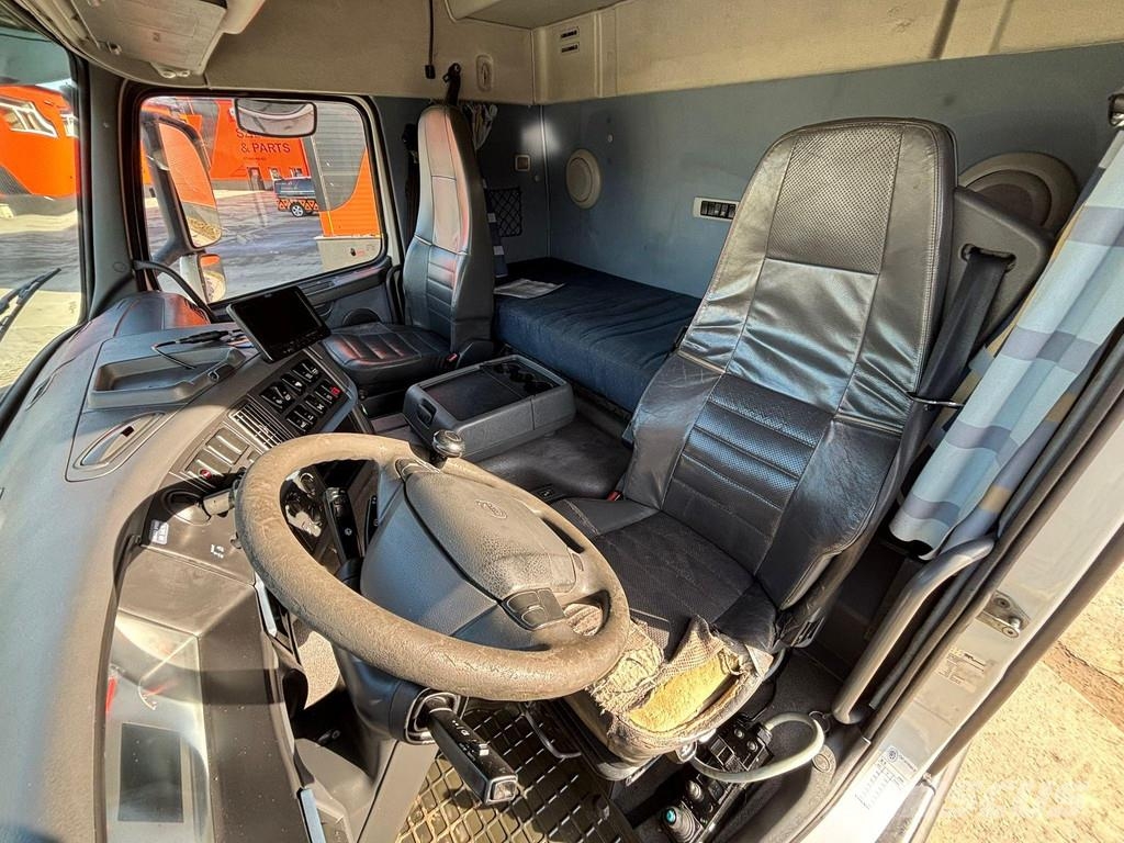 Volvo FM 440 8x4*4 PK 27002 / PALIFT L=5040 mm 起重機卡車