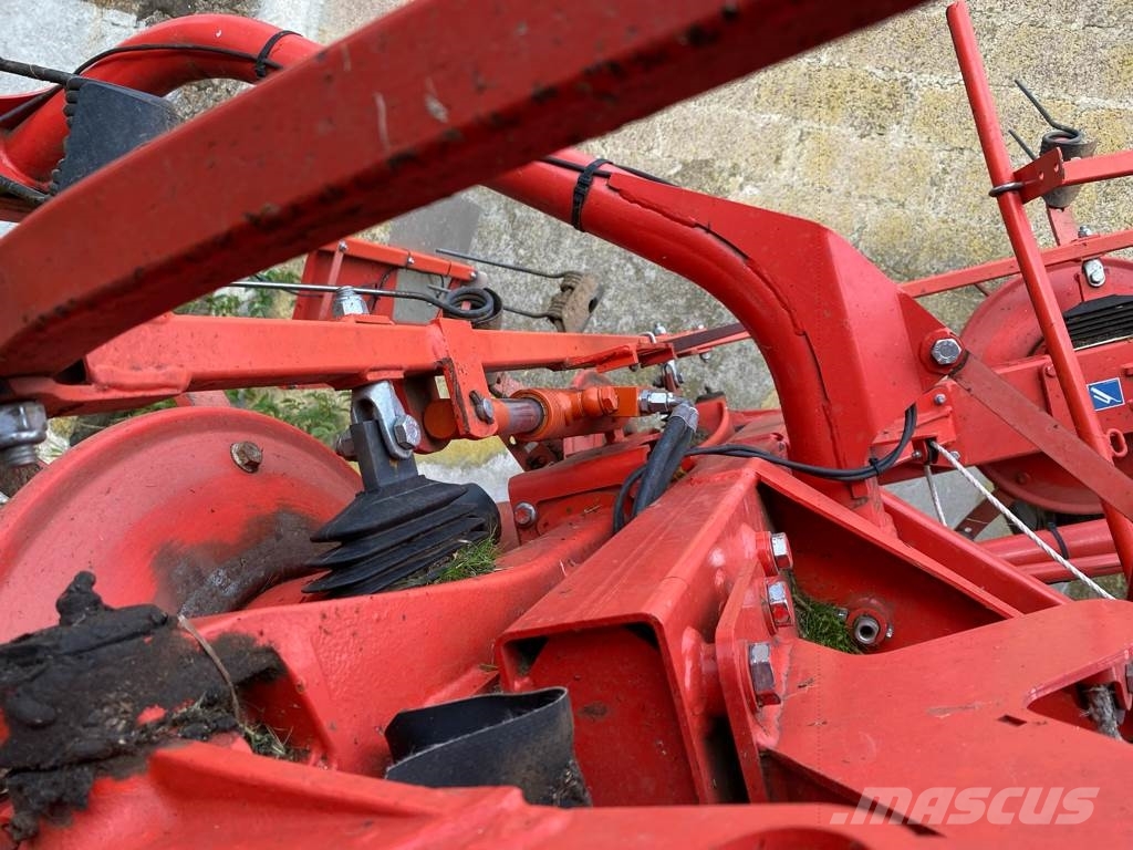 Kuhn GF 7902T GII Гребла и сенообръщачки